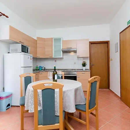 Apartments And Room Ljubica Lopar Extérieur photo