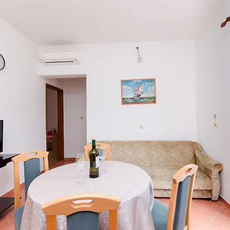 Apartments And Room Ljubica Lopar Extérieur photo