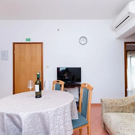 Apartments And Room Ljubica Lopar Extérieur photo