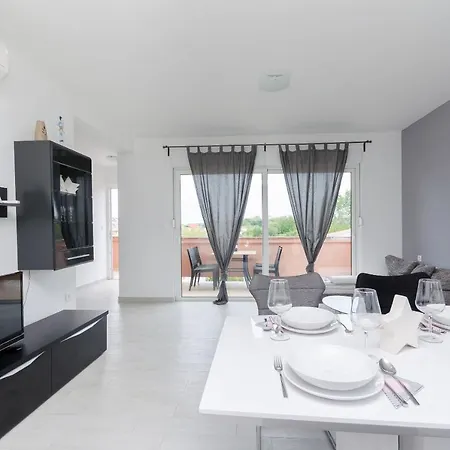 Apartments And Room Ljubica Lopar Extérieur photo
