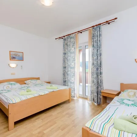 Apartments And Room Ljubica Lopar Extérieur photo