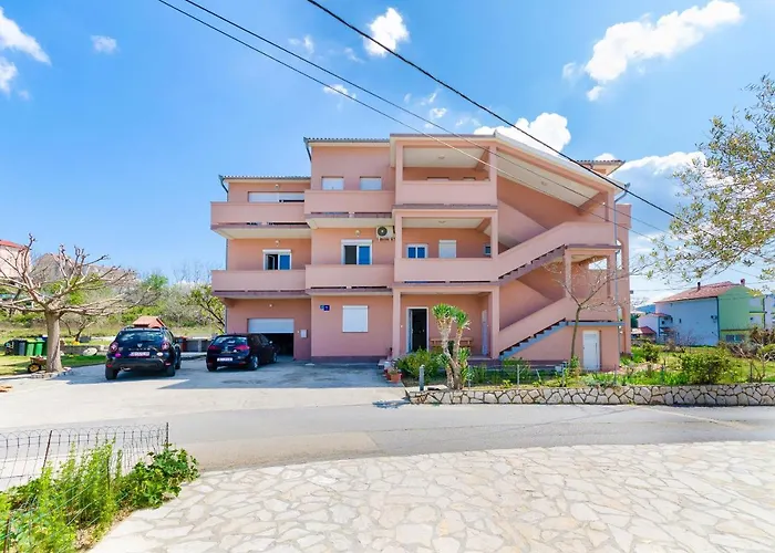 Apartments And Room Ljubica