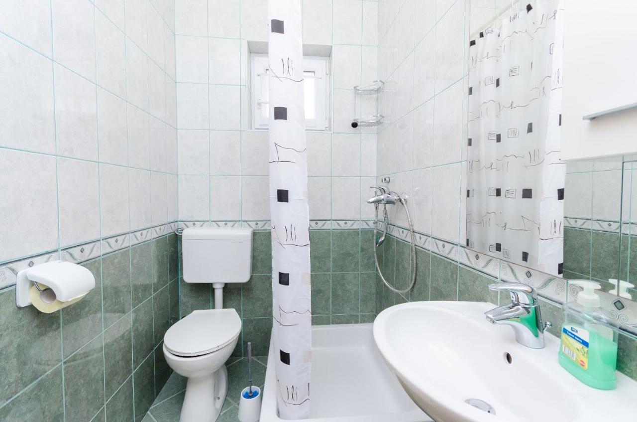 And Ljubica Apartment Lopar